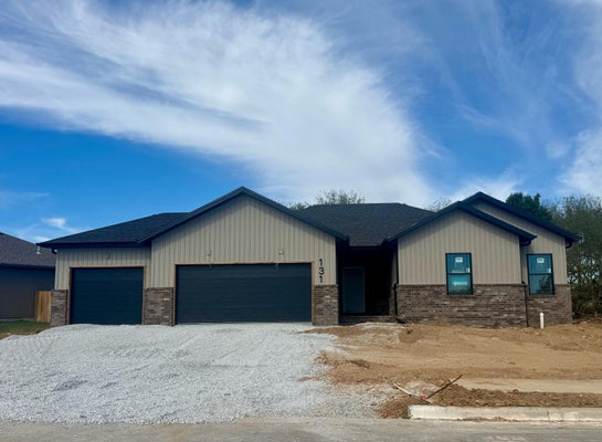 131 E TEAKWOOD AVE, CLEVER, MO 65631 - Image 2f42bdc6548f9e4ac65a79aa932d9fdc/1920948956