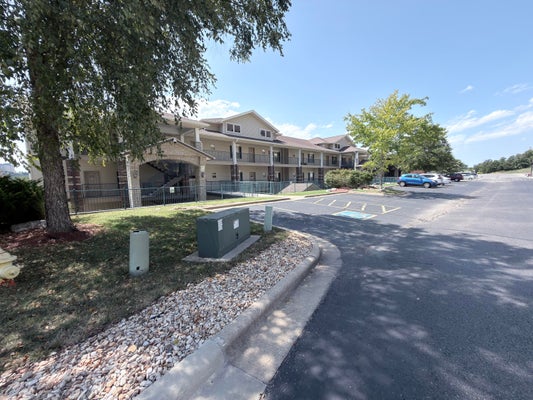 325 MAJESTIC DR APT 129, BRANSON, MO 65616 - Image 33513ffe4a997724ad39203f7048c1ed/4179569809