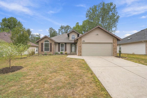 3906 W KAY POINTE BLVD, SPRINGFIELD, MO 65802 - Image 3355d5ccb0532d8eec1ccb0cc26a5208/4293624482