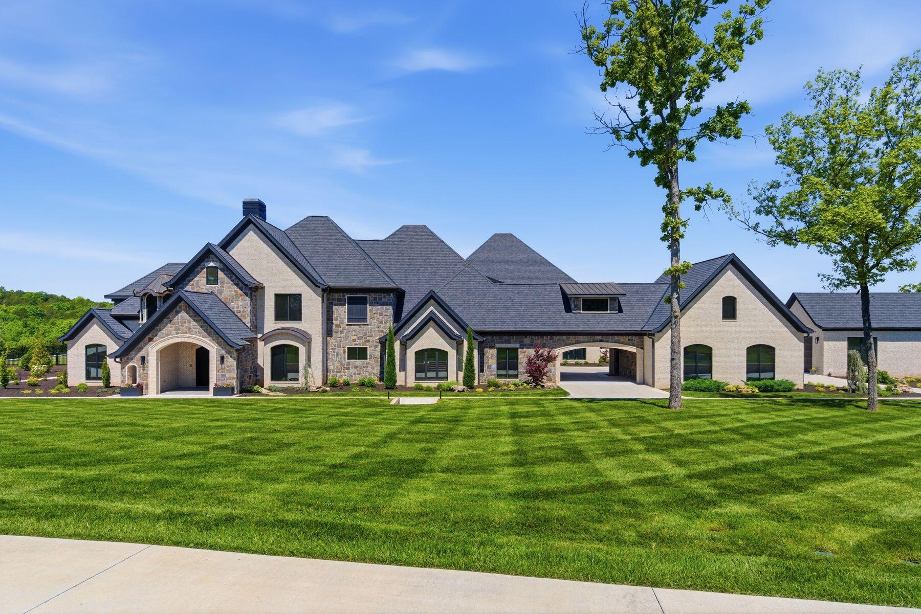 300 Ridgecrest Drive