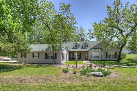 Photo of 6851 Dutch Elm Drive, Joplin, MO 64804 (MLS # 60323776)
