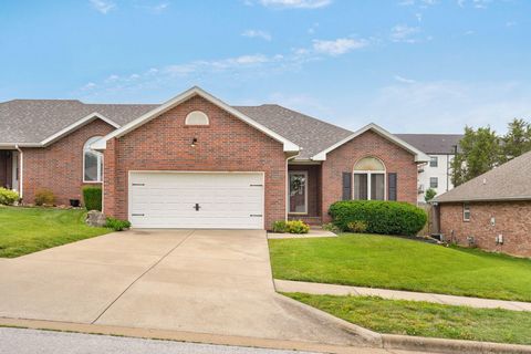Photo of 1622 W Swallow Street, Springfield, MO 65810 (MLS # 60324553)