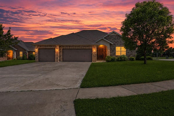1935 N PAVILION PL, STRAFFORD, MO 65757 - Image 35c20c6b405156abb7c48277ce5ff7cf/4052365831