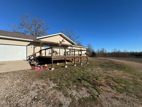 Photo of 9821 County Road 529, Ava, MO 65608 (MLS # 60313528)