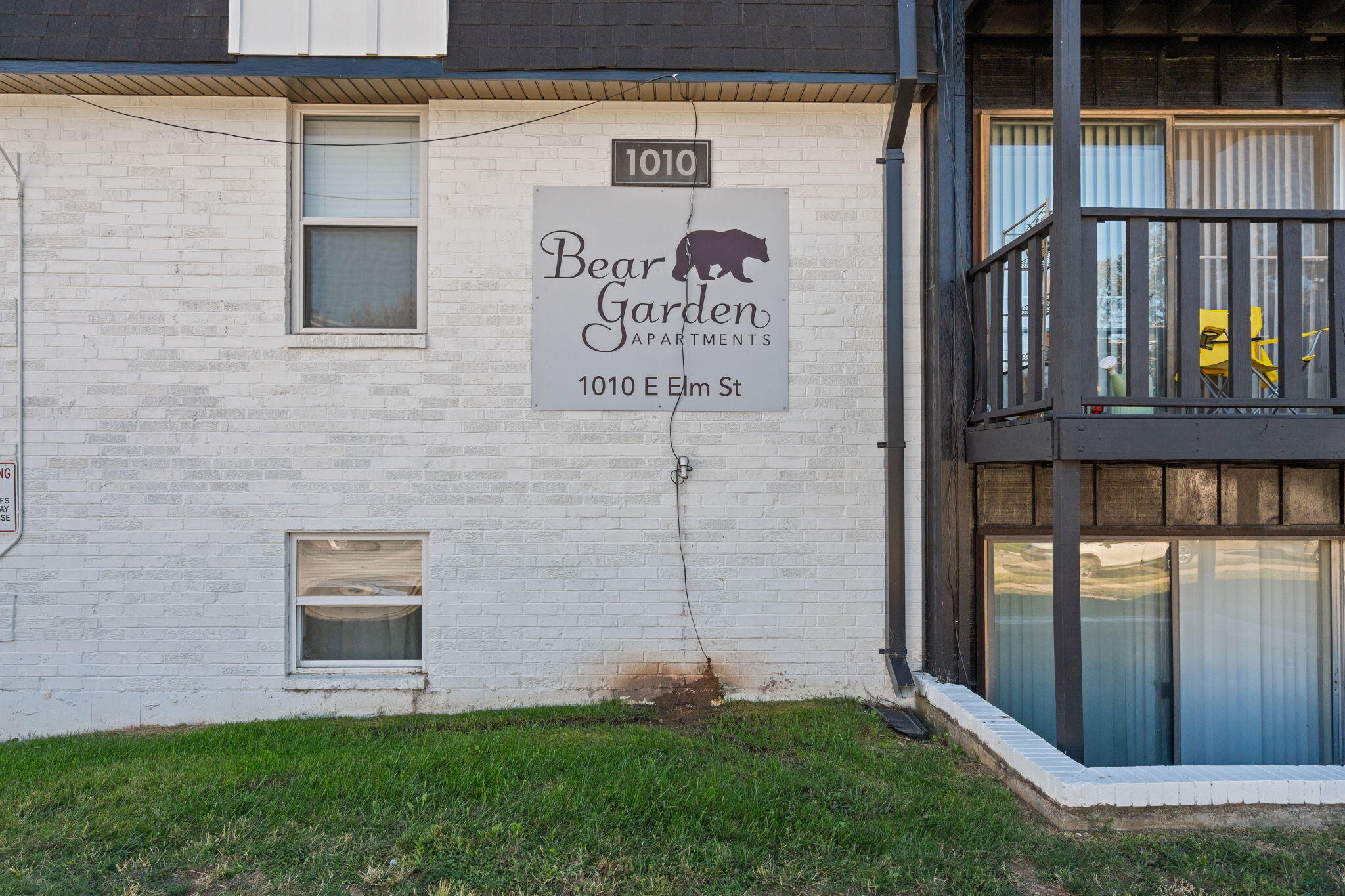 1010 E Elm Street