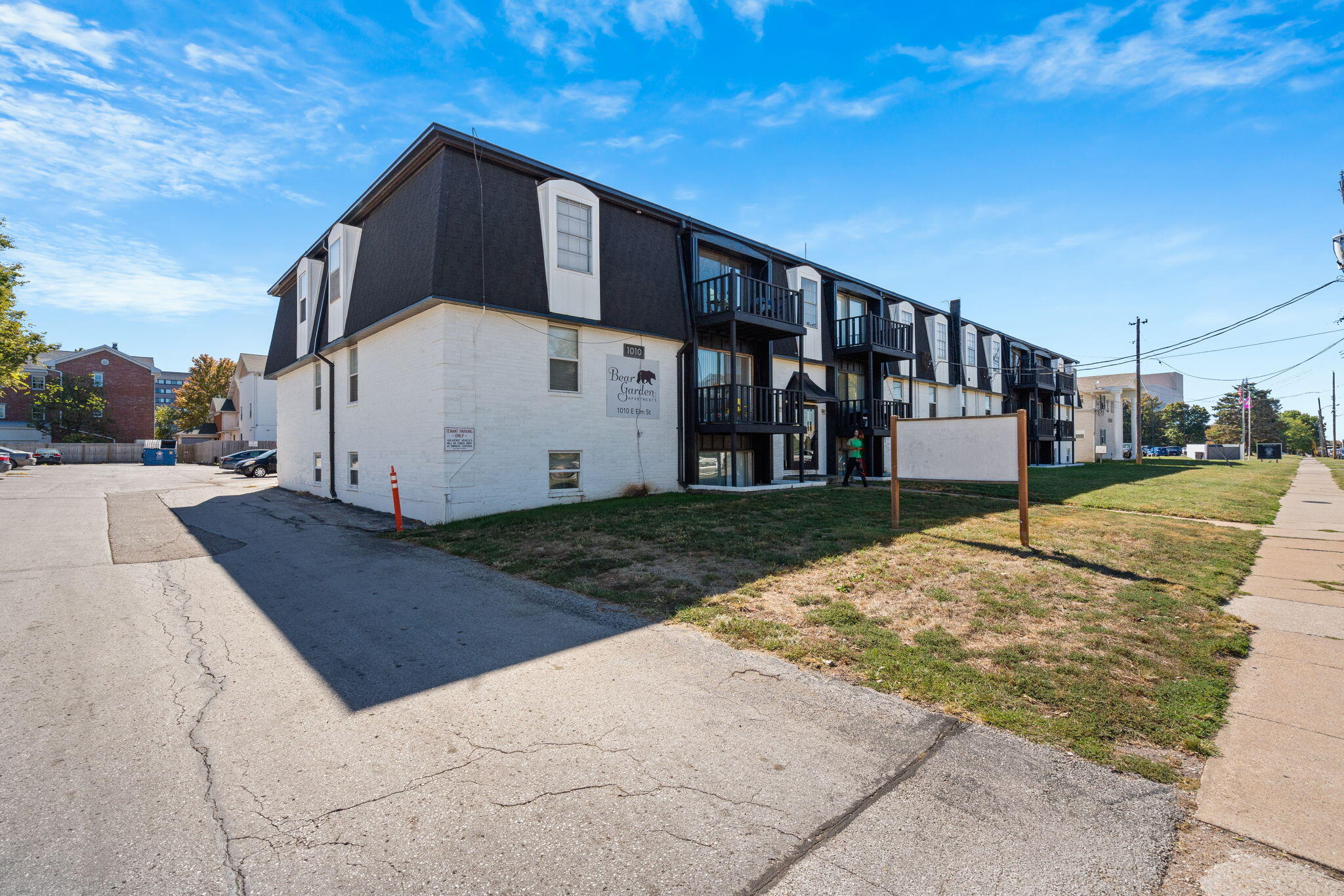 1010 E Elm Street