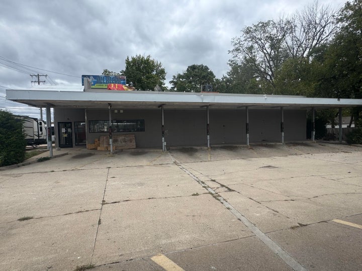 Photo 1 of 3 — 1107 W Sunshine Street, Springfield, MO 65807