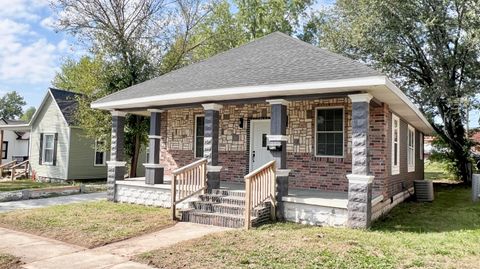 Photo of 912 3rd Street, Monett, MO 65708 (MLS # 60307134)