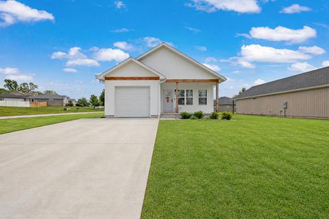 Photo of 286 W Abbi Lane, Bolivar, MO 65613 (MLS # 60323891)