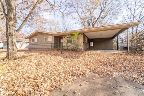 Photo of 2456 S Fergeson Avenue, Springfield, MO 65807 (MLS # 60310771)