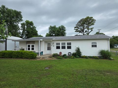 Photo of 201 S Everett Street, Fair Play, MO 65649 (MLS # 60324389)