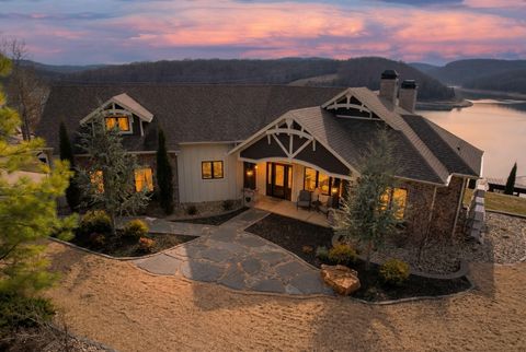 130 Sherwood Forest Lane Ridgedale MO 65739