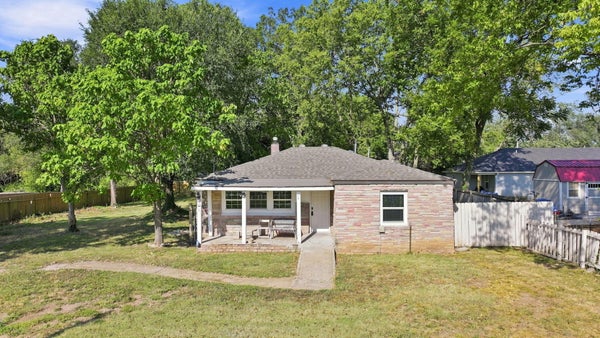617 N HILLCREST AVE, SPRINGFIELD, MO 65802 - Image 3c7cfc2399e7d843da0839318b229b0b/687548785