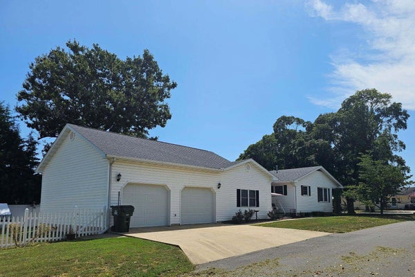 108 W ALICE ST, MOUNT VERNON, MO 65712 - Image 3e11ba5a61e4eec634b6ee7c71952b43/2062516574