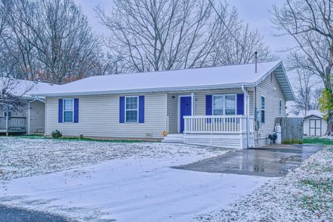 Photo of 3200 W Lynn Street, Springfield, MO 65802 (MLS # 60310825)