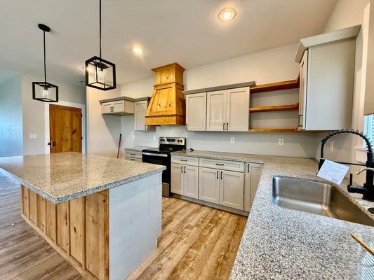 2375 S SEDONA CT, BOLIVAR, MO 65613 - Image 3f1faa87cd95bb8f35741d49809efb0a/3131666008