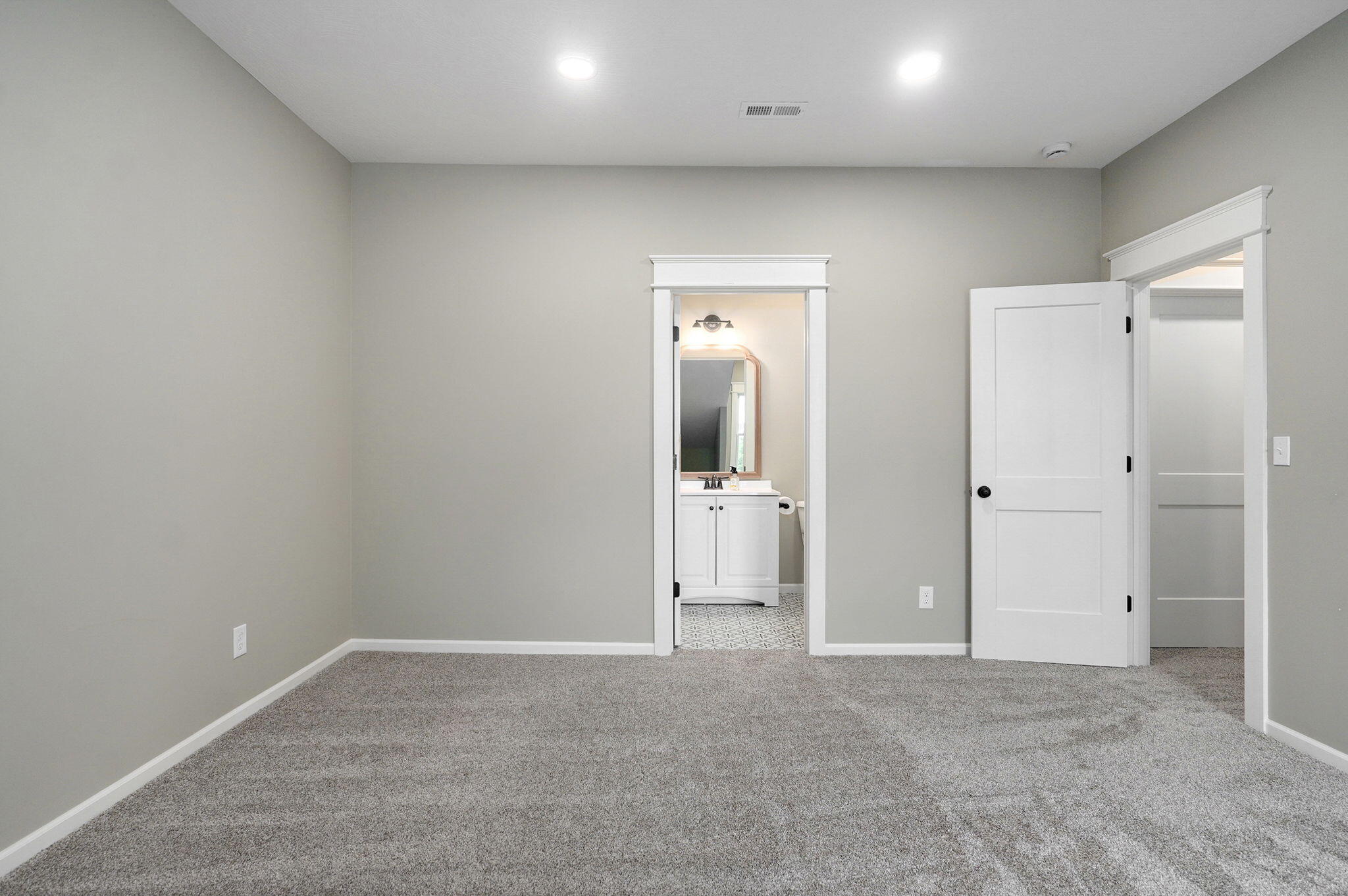 Christian-Not in List - Residential