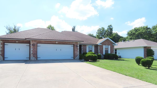 3877 S COTTAGE AVE, SPRINGFIELD, MO 65807 - Image 3f706bacd82d40781cb043dc4f171ffc/7028020