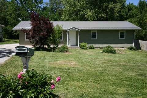 Photo of 305 Lura Drive, Marshfield, MO 65706 (MLS # 60323839)