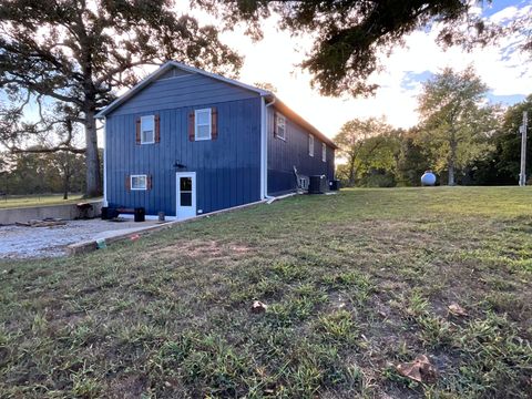 Photo of 10068 County Road 8490, West Plains, MO 65775 (MLS # 60307628)