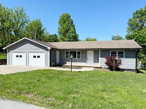 405 S College Street, Stockton, MO 65785 - MLS#: 60291183