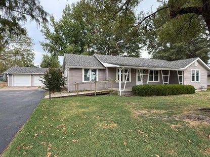 809 Irwin St – Investment Home