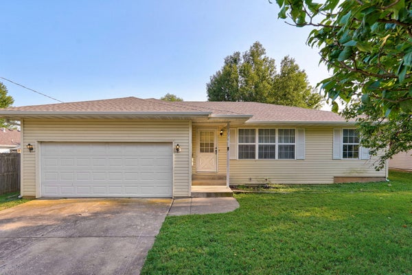3070 W CALHOUN ST, SPRINGFIELD, MO 65802 - Image 43d71a03cdcd4abafe9b8248c835db8e/3813554936