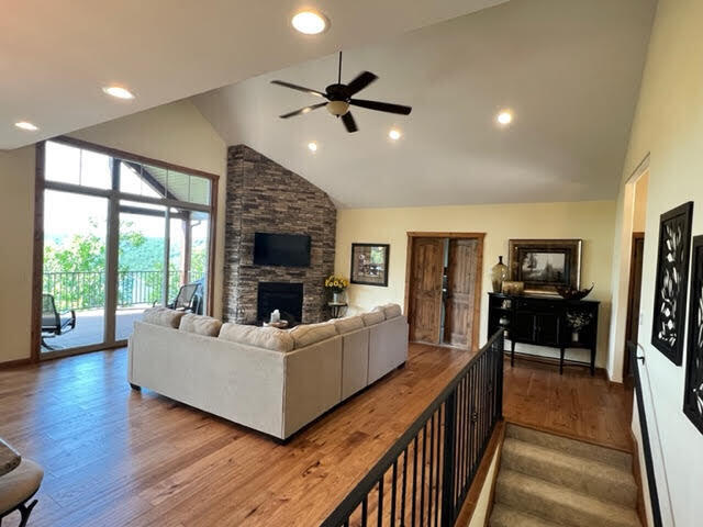 Pinnacle Shores - Residential