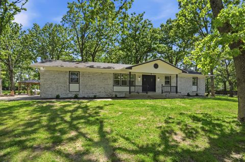 Photo of 6108 E Linda Street, Rogersville, MO 65742 (MLS # 60323825)