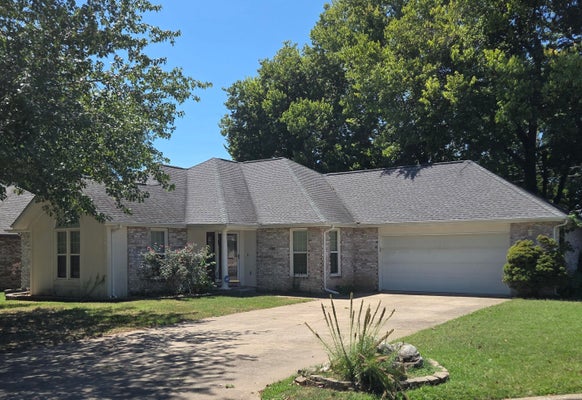 4719 S CLIFTON CT, SPRINGFIELD, MO 65810 - Image 453c8f2d36494349cffcda2f15919cb7/2216697920