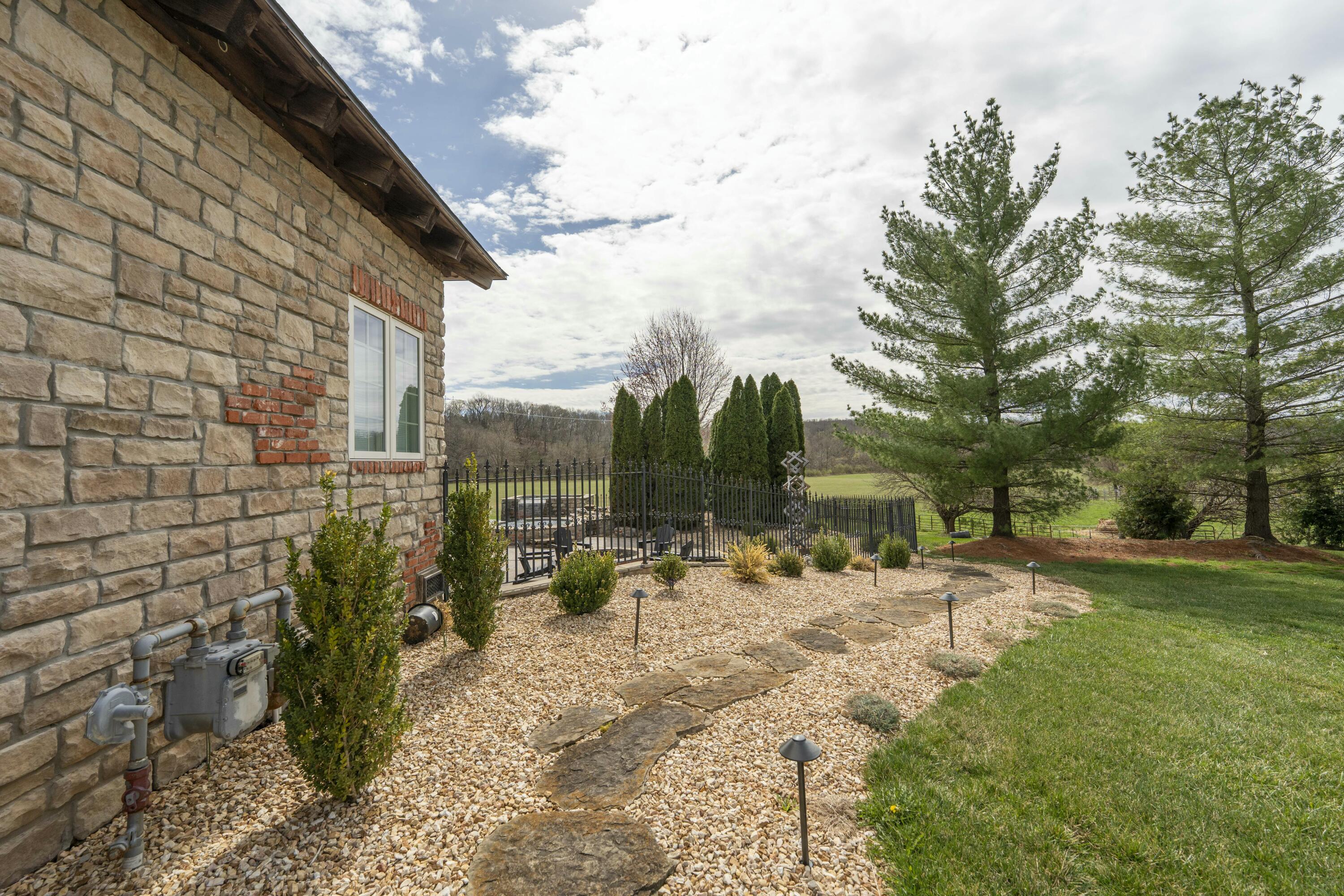Natural Bridge Farms - Residential