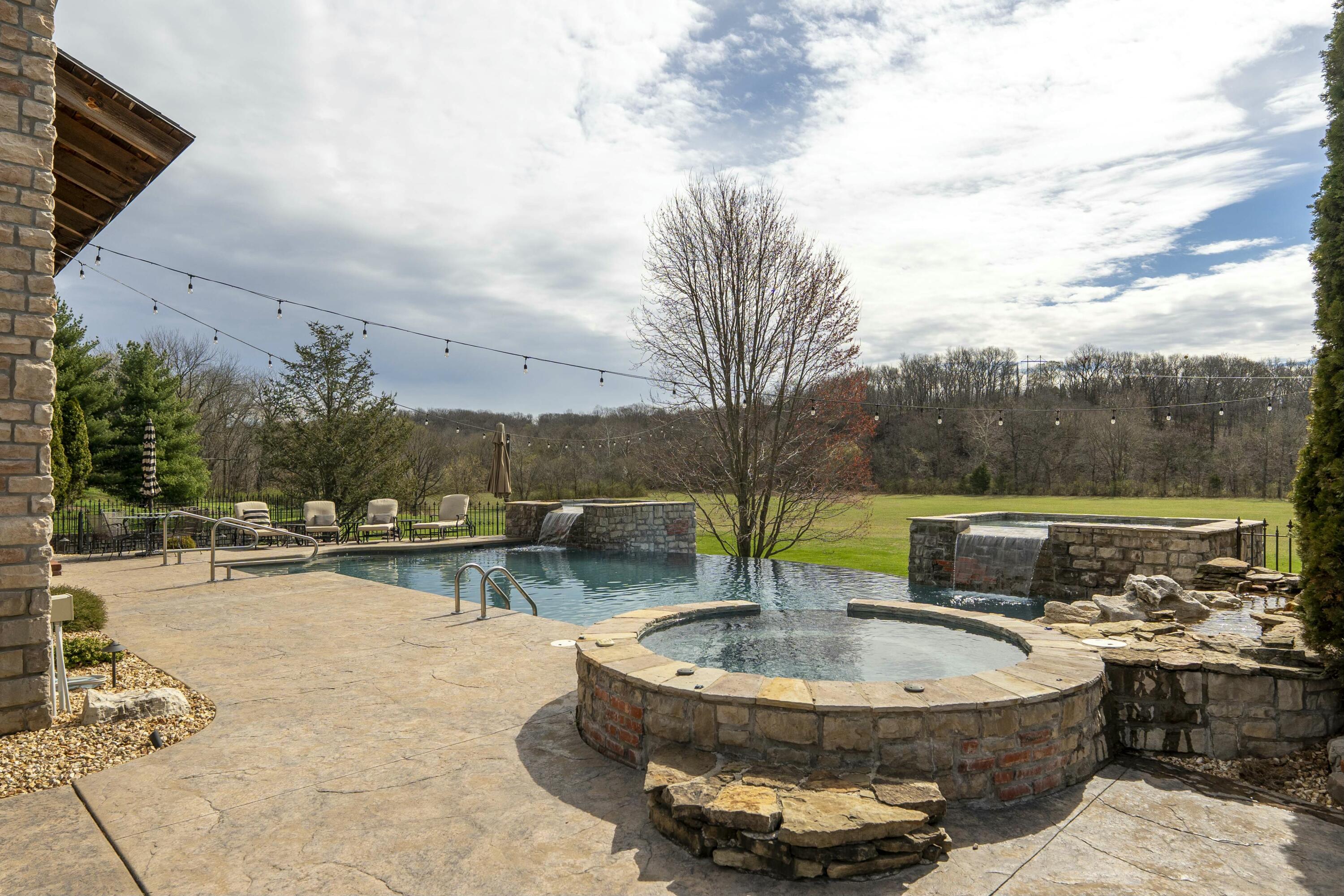Natural Bridge Farms - Residential