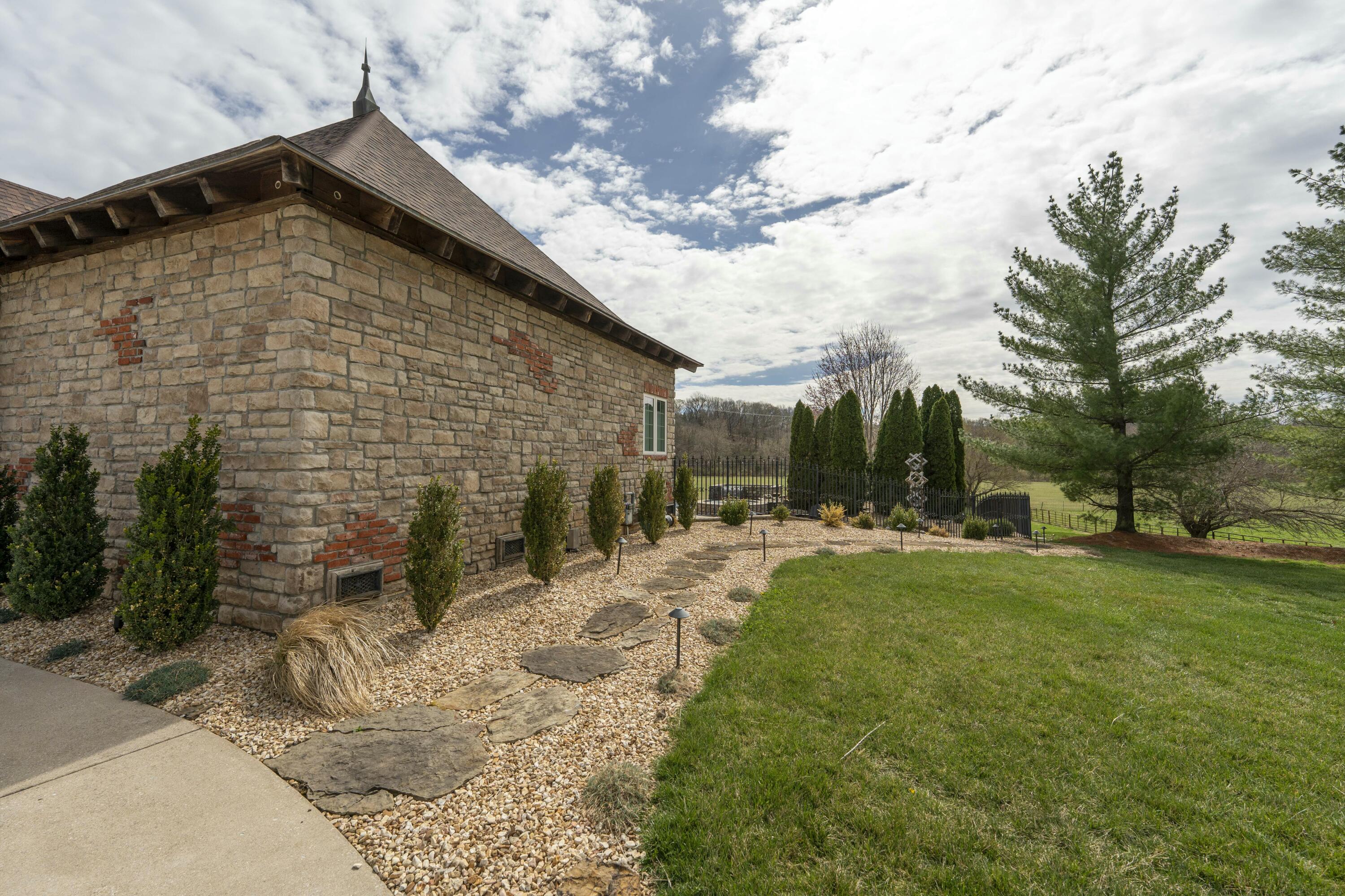 Natural Bridge Farms - Residential