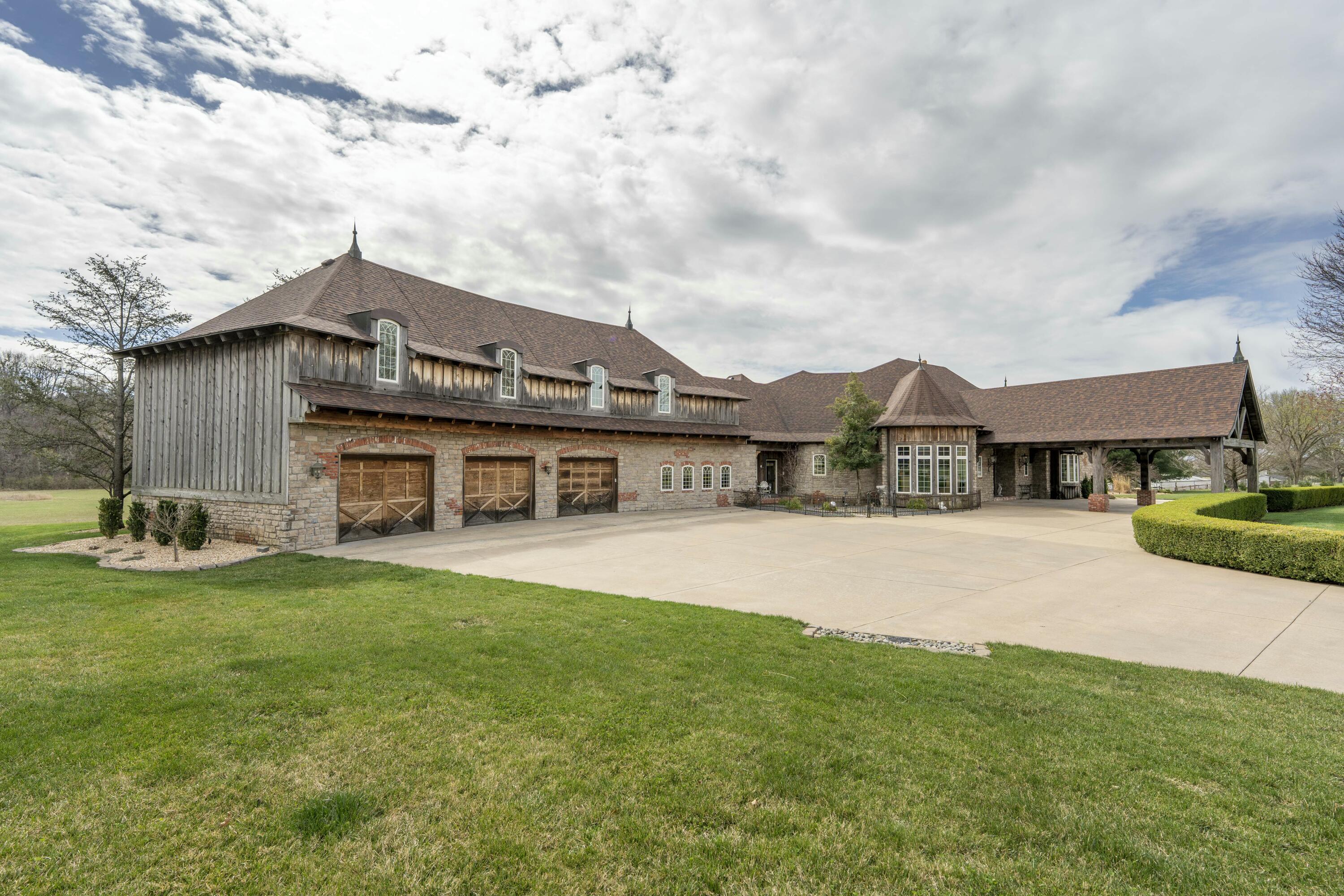 Natural Bridge Farms - Residential