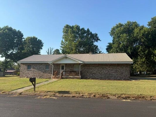 911 E 10TH ST, MOUNTAIN GROVE, MO 65711 - Image 4564c263e2c5a4058e9a5fbf50e326df/235808459