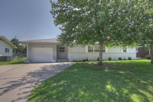 2315 MISSISSIPPI AVE, JOPLIN, MO 64804 - Image 45bd565cb26133e23e99653b1a1d30fb/4129266682