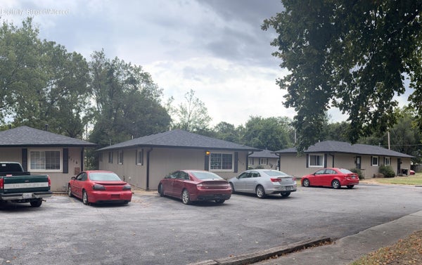2118 N JEFFERSON AVE, SPRINGFIELD, MO 65803 - Image 470e4f040a275e357fa93361bfb44e2f/3663375109