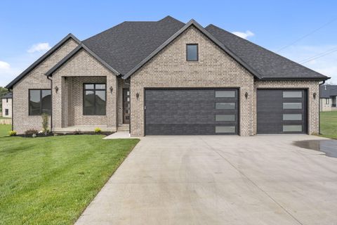 Photo of 1999 N Alysheba Court, Springfield, MO 65802 (MLS # 60311167)