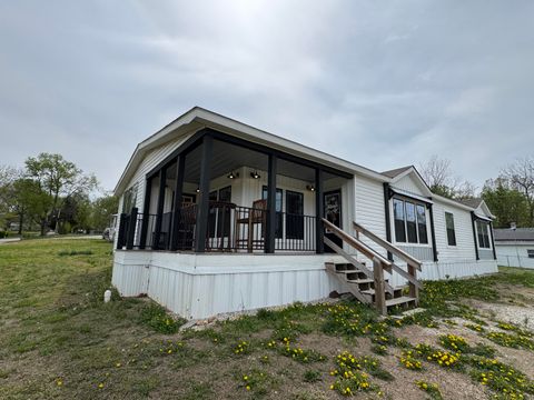 110 E Elm Street, Stockton, MO 65785 - MLS#: 60291876