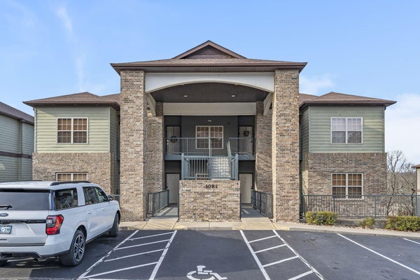 1081 GOLF DR APT 6, BRANSON WEST, MO 65737 - Image 49f47e6dd21c4a610f2ef6c05b5985e7/2163702189