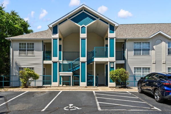 120 SPRING CREEK CT APT 2, BRANSON, MO 65616 - Image 49f4cd701a049f26b2d2c20c02ed814a/2468087686