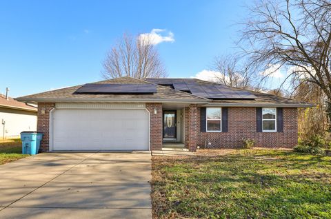 Photo of 864 S Eastland Avenue, Springfield, MO 65802 (MLS # 60310569)