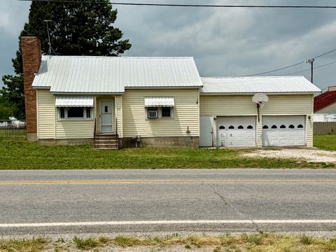 Photo of 519 S Gilman Avenue, Wheaton, MO 64874 (MLS # 60324037)