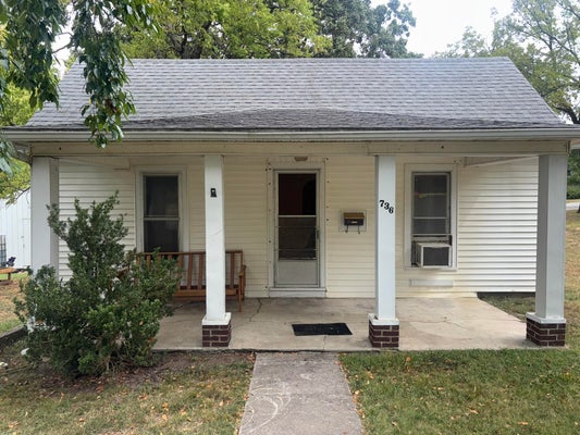 736 E 14TH ST, BAXTER SPRINGS, KS 66713 - Image 4cc5cbaaff640ef3d8db5f80b408cb31/2406712204