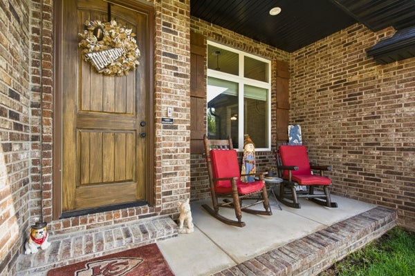 1163 E HEADLEY ST, SPRINGFIELD, MO 65803 - Image 4cfbddfcc9c60e51cc09d392d3611db8/3189630248