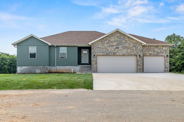 ADDRESS PRIVATE, ASH GROVE, MO 65604 - Image 4df4736f5ad85b4f8cf5a54b2f039008/3837386880