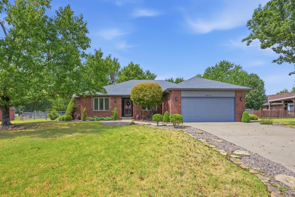 2912 N OZARK AVE, JOPLIN, MO 64801 - Image 4e6475d1d3fc29228ae836b9b2cb3310/2060422094