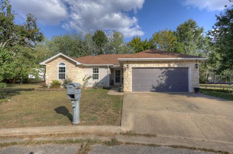 Photo of 1103 Bertabelle Court, Golden, MO 64748 (MLS # 60307113)