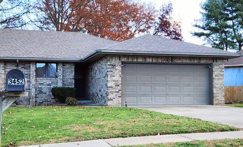 Photo of 3452 S Parkmont Court, Springfield, MO 65807 (MLS # 60310494)
