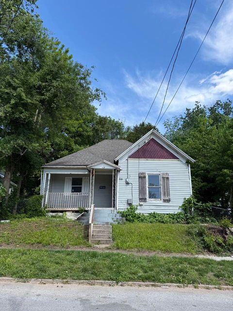 Photo of 536 S Broadway Avenue, Springfield, MO 65806 (MLS # 60323747)